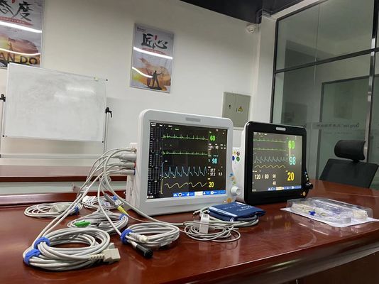 Dispositivo di monitoraggio vitale da 15 pollici, monitoraggio cardiaco a letto per cliniche ospedaliere.