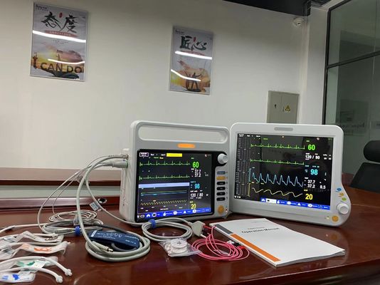 Monitore cardiaco neonatale con 3 condotte ECG NIBP SPO2