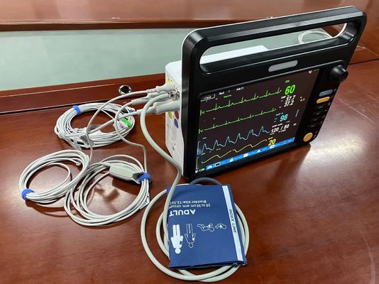 Equipaggiamento portatile per il monitoraggio dei segni medici vitali con 2IBP AG EtCO2