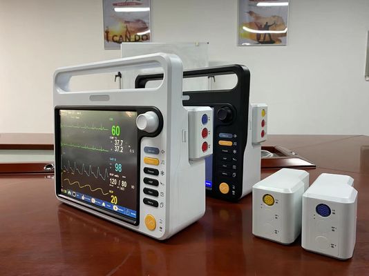 Macchina di monitoraggio cardiaco multilingue con ECG NIBP SPO2 2Temp PR HR