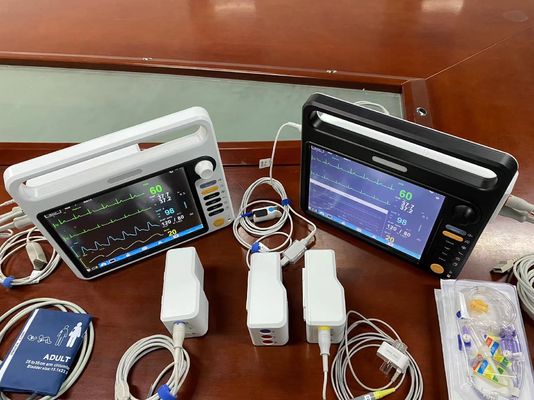 Monitor multiparametro per neonati con schermo da 15 pollici
