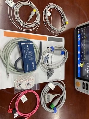 Dispositivi modulari per segni vitali, monitor cardiaco neonatale con schermo da 12,1 pollici.
