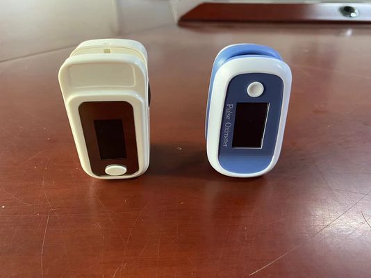 Ossimetro manuale per pulso a punta di dito OLED regolabile per il monitoraggio del pulso SpO2