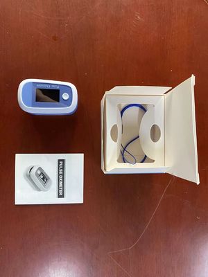 Monitor per la casa della clinica, monitor di saturazione Spo2 dell'ossigeno del sangue dell'ossimetro di impulso del dito di OLED dell'ossigeno del sangue