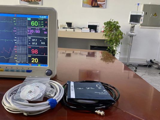 Monitor portatile dei segni vitali di colore bianco sporco con ECG SPO2 NIBP e misurazione della temperatura