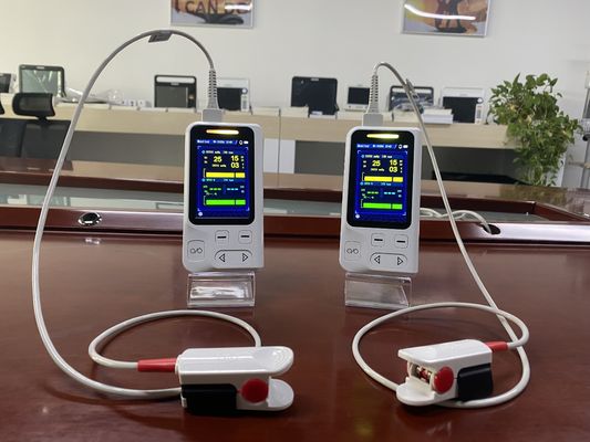 Display LCD Ossimetro di polso veterinario portatile per il monitoraggio di animali domestici / animali