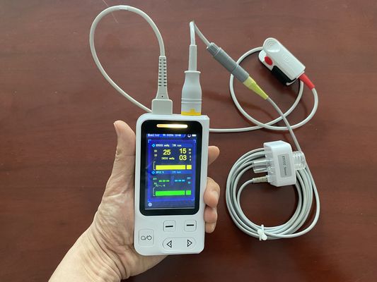 Monitor di segni vitali portatile veterinario schermo LCD TFT da 3,5 pollici con EtCO2 e SPO2