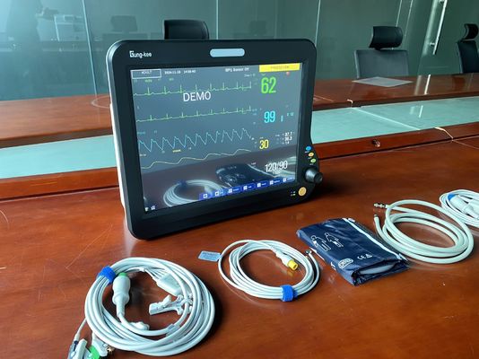 Monitor portatili multiparametro da 15 pollici con compatibilità HL7, usb dataoutput, VGA, chiamate infermiere e segnali vitali